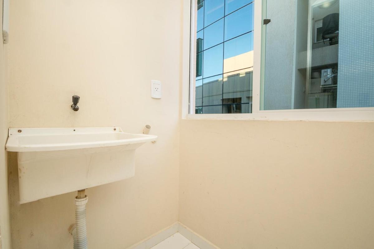 Residencial Melfi 3 Ap 6 Apartment Bombinhas Bagian luar foto